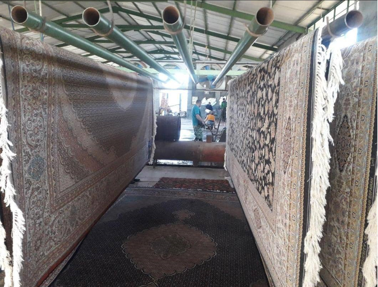 خشک کردن فرش در قالیشویی تمام اتوماتیک آزادی